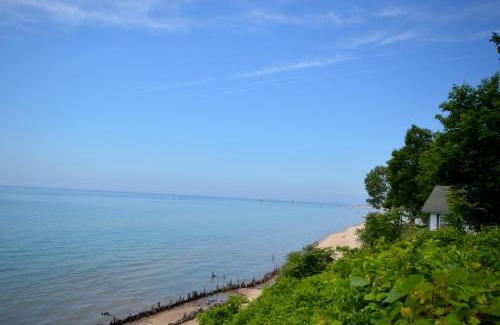 Grand Haven House | The Bott Cott: Cozy 3-Bedroom Retreat in Grand Haven