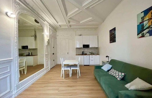 Chatou Apartment | The Boudoir - Close to Paris