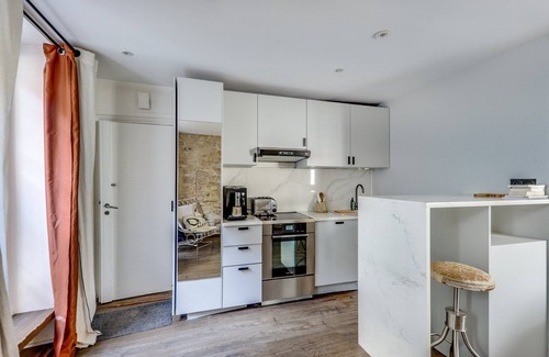 Montmartre Apartment | The Boudoir - Montmartre - Moulin Rouge area