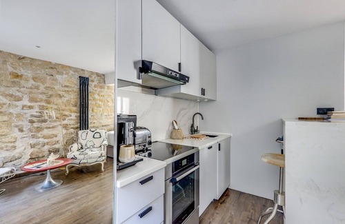Montmartre Apartment | The Boudoir - Montmartre - Moulin Rouge area
