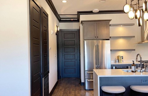 Algiers Apartment | The Boulevard (Midtown Algiers)