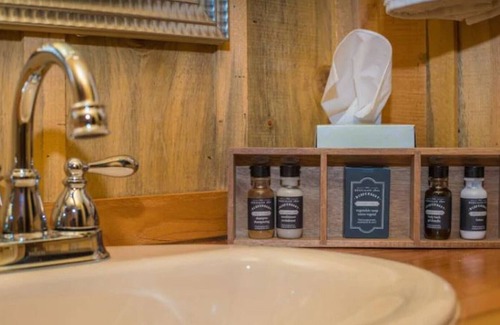 Zion National Park East Entrance Cabin | The Boundary Cabin 1