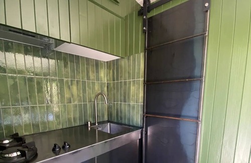 Closeburn Cabin | The Box Car (Outdoor Private Bath)