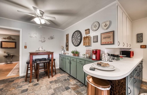 Bryan House | The Bradley House of Aggieland