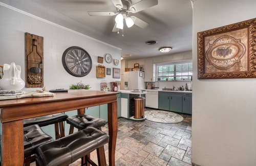 Bryan House | The Bradley House of Aggieland