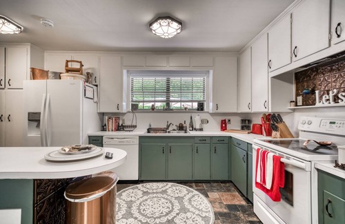 Bryan House | The Bradley House of Aggieland