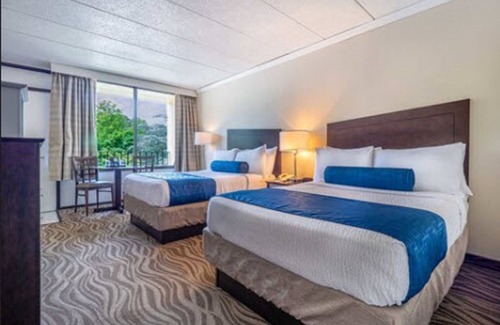Rehoboth Beach Hotel | The Breakers Hotel & Suites
