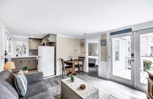 Hyannis Condo | The Breakwaters Hyannis - Your Home Away From Home! RPAM046