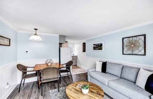Hyannis Condo | The Breakwaters Hyannis - Your Home Away From Home! RPAM047