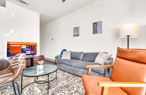 Fort Worth Apartment | The Breezy Chic Spot