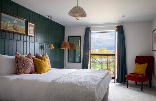 Runnymede Hotel | The Bridge Hotel