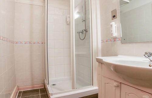 Reigate Hotel | The Bridge House Hotel