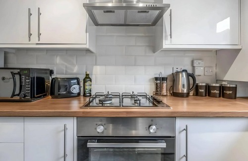 Pleasance House | The Briery Bauks Residence is a 3 bedroom modern house in the heart of Edinburgh