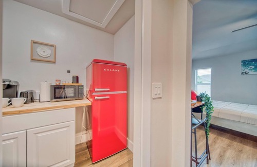 Pelican Apartment | The Bright Haven in Cape Coral