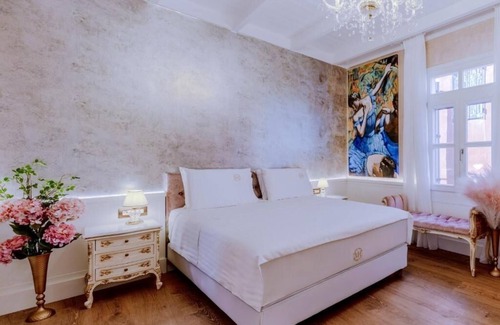 Old Town Hotel | The Brigitte room in Madame Hortense
