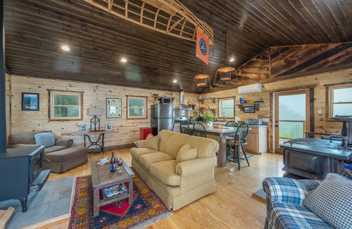 Black Mountain Cabin | The Brindle Barn | Pet Friendly, Fenced Yard & Stunning Views
