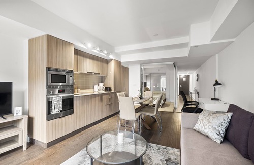 Bay Cloverhill Apartment | The Britt Condos by GLOBALSTAY in Downtown Toronto