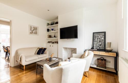 Bath Apartment | The Broadway Bath - 2 Bedrooms with parking, Central Bath