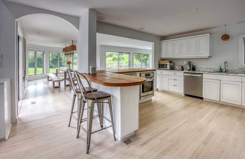 Williamstown House | The Brookman: Renovated 6000 SF Estate On 40 Acres