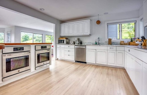 Williamstown House | The Brookman: Renovated 6000 SF Estate On 40 Acres