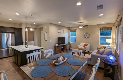 Raisin House | The Buckingham in Clovis, cozy home in beautiful newer neighborhood.