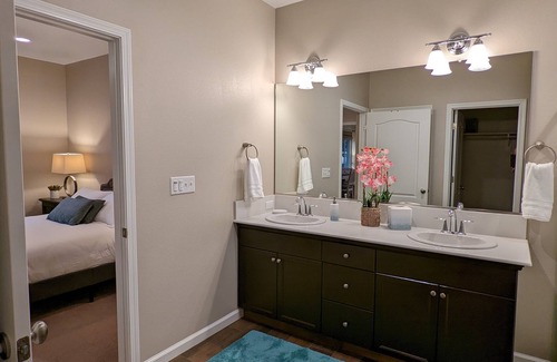 Raisin House | The Buckingham in Clovis, cozy home in beautiful newer neighborhood.