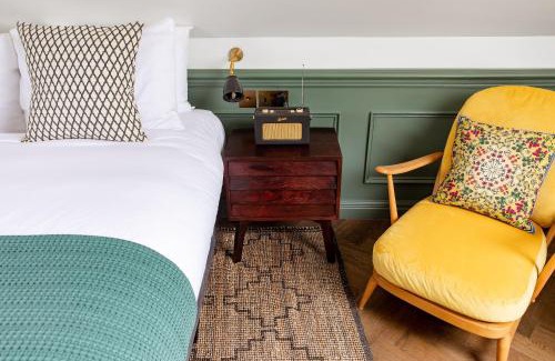 Dartmouth Park Hotel | The Bull & Last