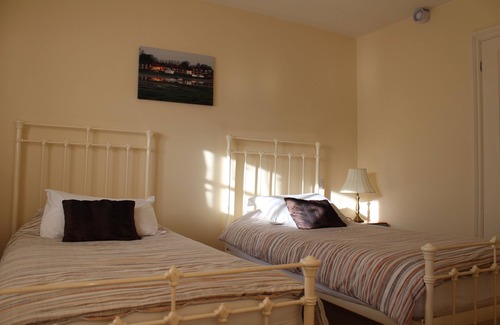 Fishbourne Bed & Breakfast | The Bulls Head