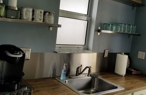 Coral Way House | The Bungalow - 2 Bedroom Home Close to Everything
