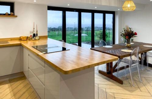 Tunstall House | The Bungalow