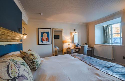 Ashmore Green Hotel | The Bunk Inn