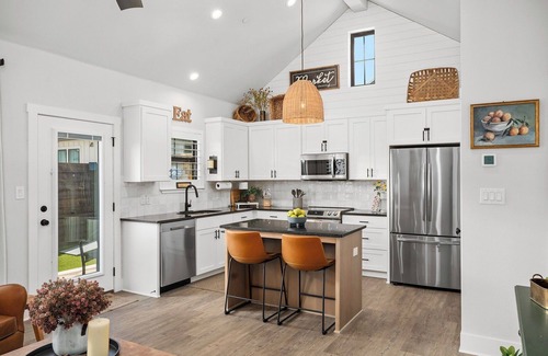 Fredericksburg Apartment | The Burg's Nest | Brand New Luxury Suite