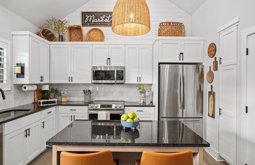 Fredericksburg Apartment | The Burg's Nest | Brand New Luxury Suite