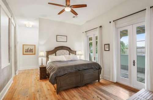 Faubourg Marigny House | The Burgundy House #2 steps to the French Quarter