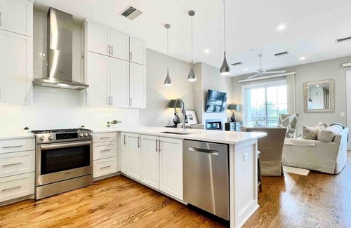 Oxford Condo | The Butler, 2BR Luxury Condo by Velvet Ditch Villas