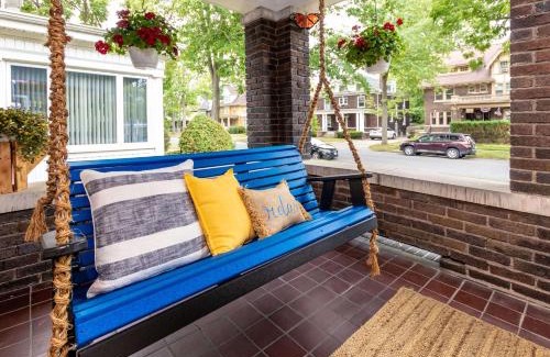 Downtown Niagara Falls Bed & Breakfast | The Butler House Bed & Breakfast