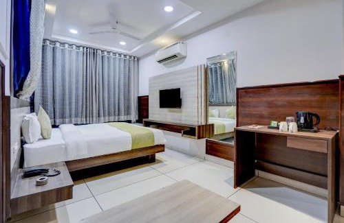 Indore Hotel | The Byke Express - Near Vishesh Jupiter Hospital