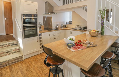 Briggswath House | THE BYRE, pet friendly, luxury holiday cottage in Whitby