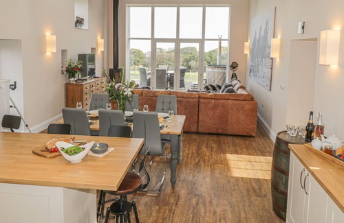 Briggswath House | THE BYRE, pet friendly, luxury holiday cottage in Whitby