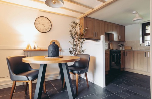Troutbeck Cottage | THE BYRE, with a garden in Troutbeck