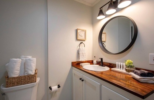 Oxford Hotel | The Cabin by Velvet Ditch Villas