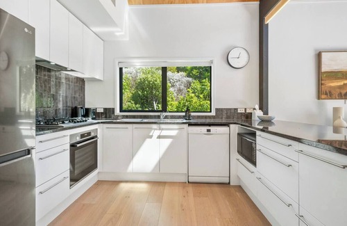 Tawa House | The Cabin - Holiday home