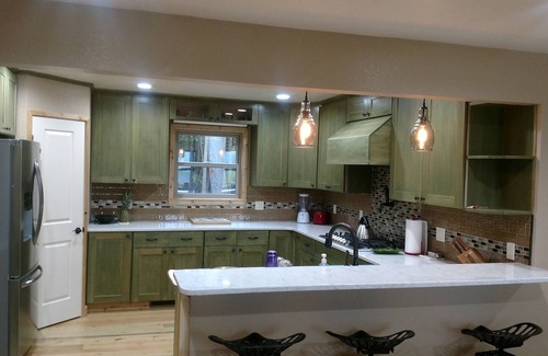 Posen Cabin | The Cabin ~ Relax ~ Year Around luxury Home w/4 Kayaks, 2 Canoes & Paddle Boat