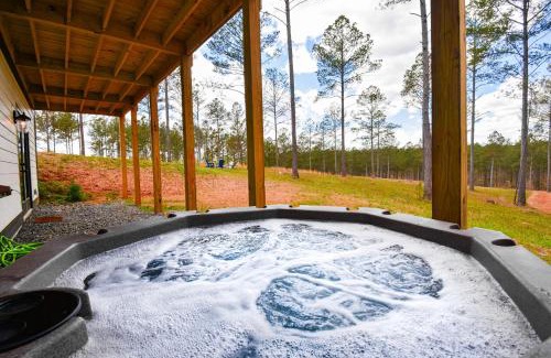 Ellijay House | The Cabins at Mountain Peak Retreat with Game Rooms