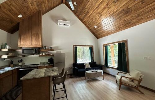 Hot Springs House | The Cabins at Northwoods Trails