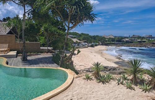 Mushroom Bay House | The Cabins Sandy Bay