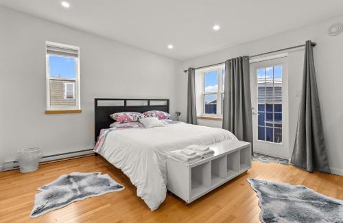 Downtown St. John's House | The Cabot 2bds 2ba Patio