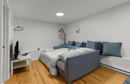 Downtown St. John's House | The Cabot 2bds 2ba Patio
