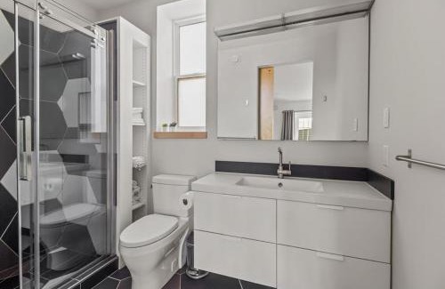 Downtown St. John's House | The Cabot 2bds 2ba Patio