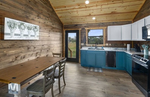 Grapetown House | The Cactus Cabin | Pleasant Country Setting